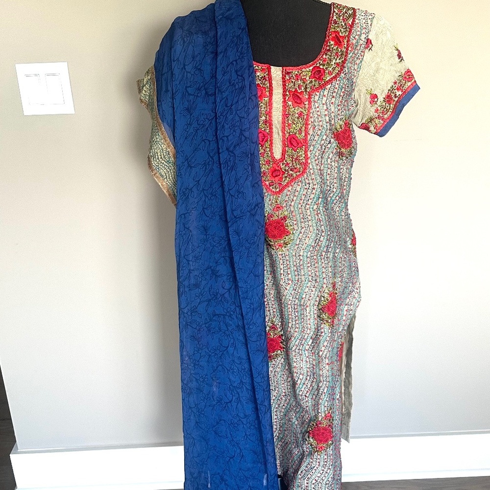 Indian Pakistani Bollywood outfit